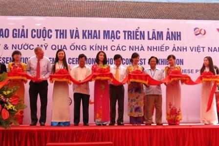 Hanoi Les relations Vietnam - États-Unis à travers les clichés